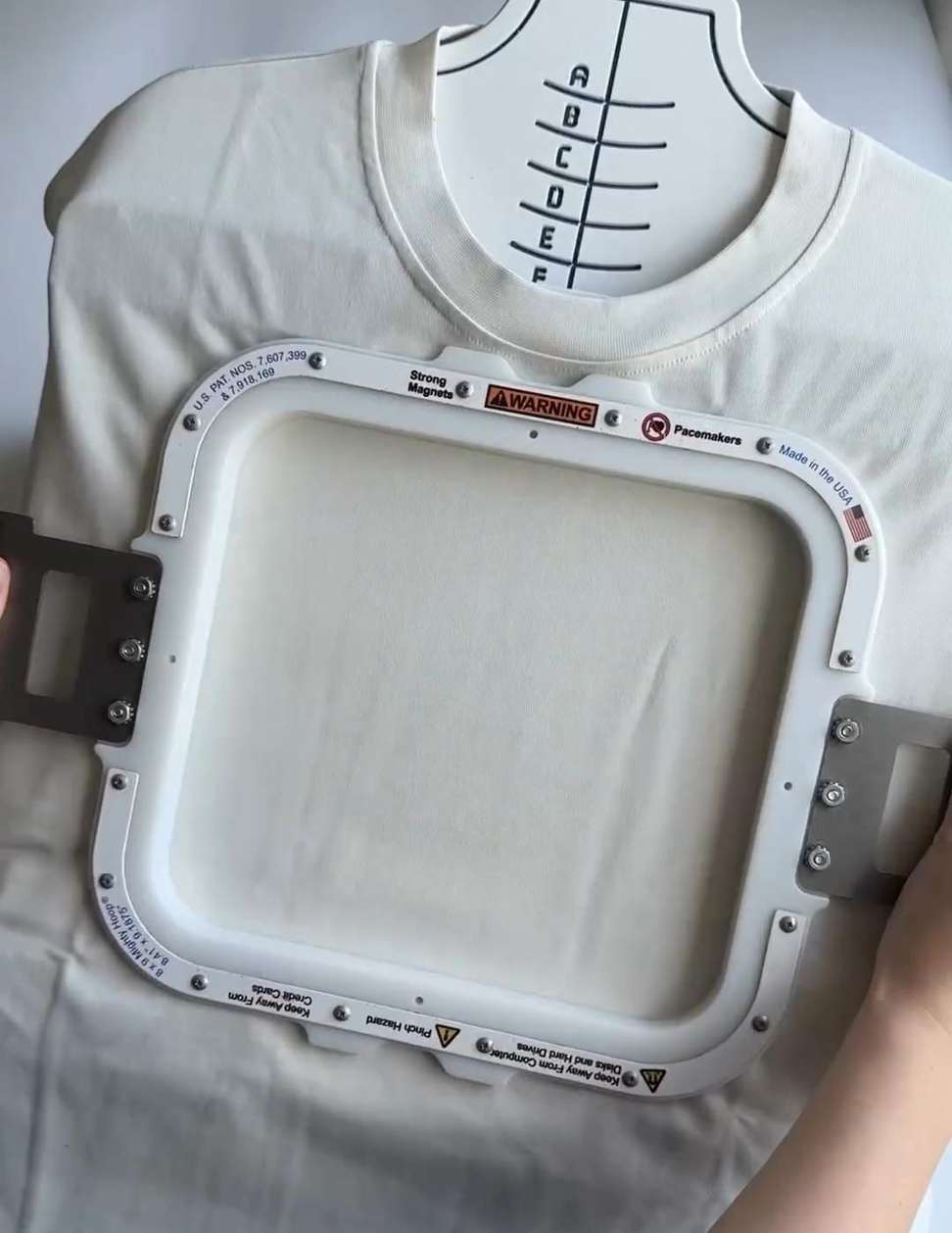 خدمة التطريز والطباعة